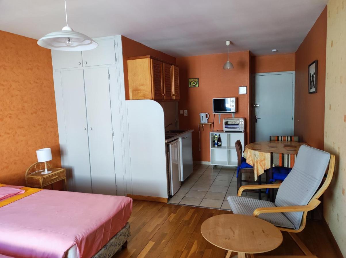 Residence L'Alexandra 2 Etoiles Бурбонн-ле-Бен Экстерьер фото